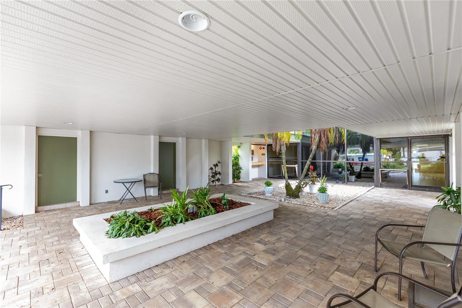 Image 20 of 33 For 2300 Aaron Street 206