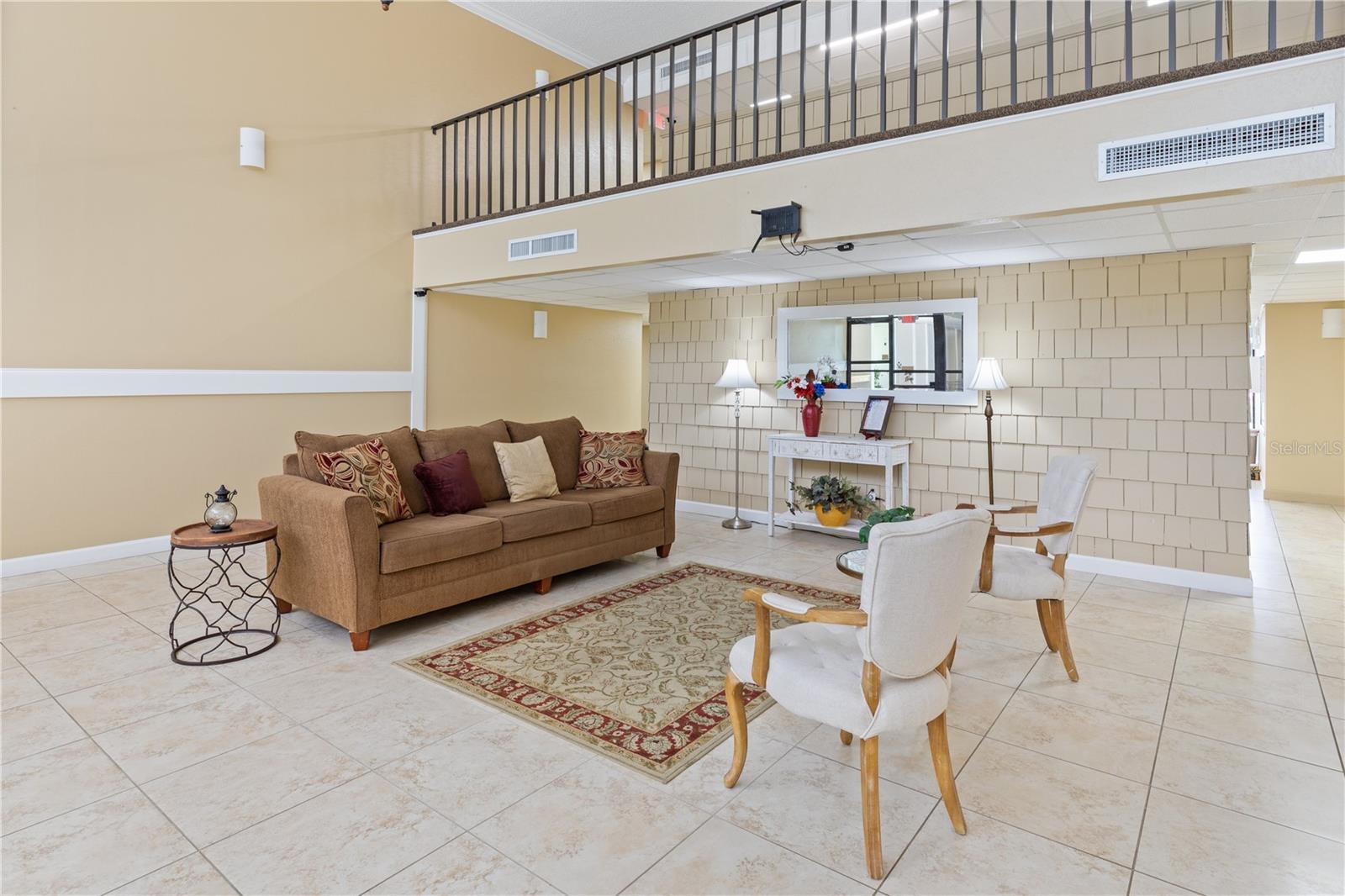 Image 22 of 33 For 2300 Aaron Street 206