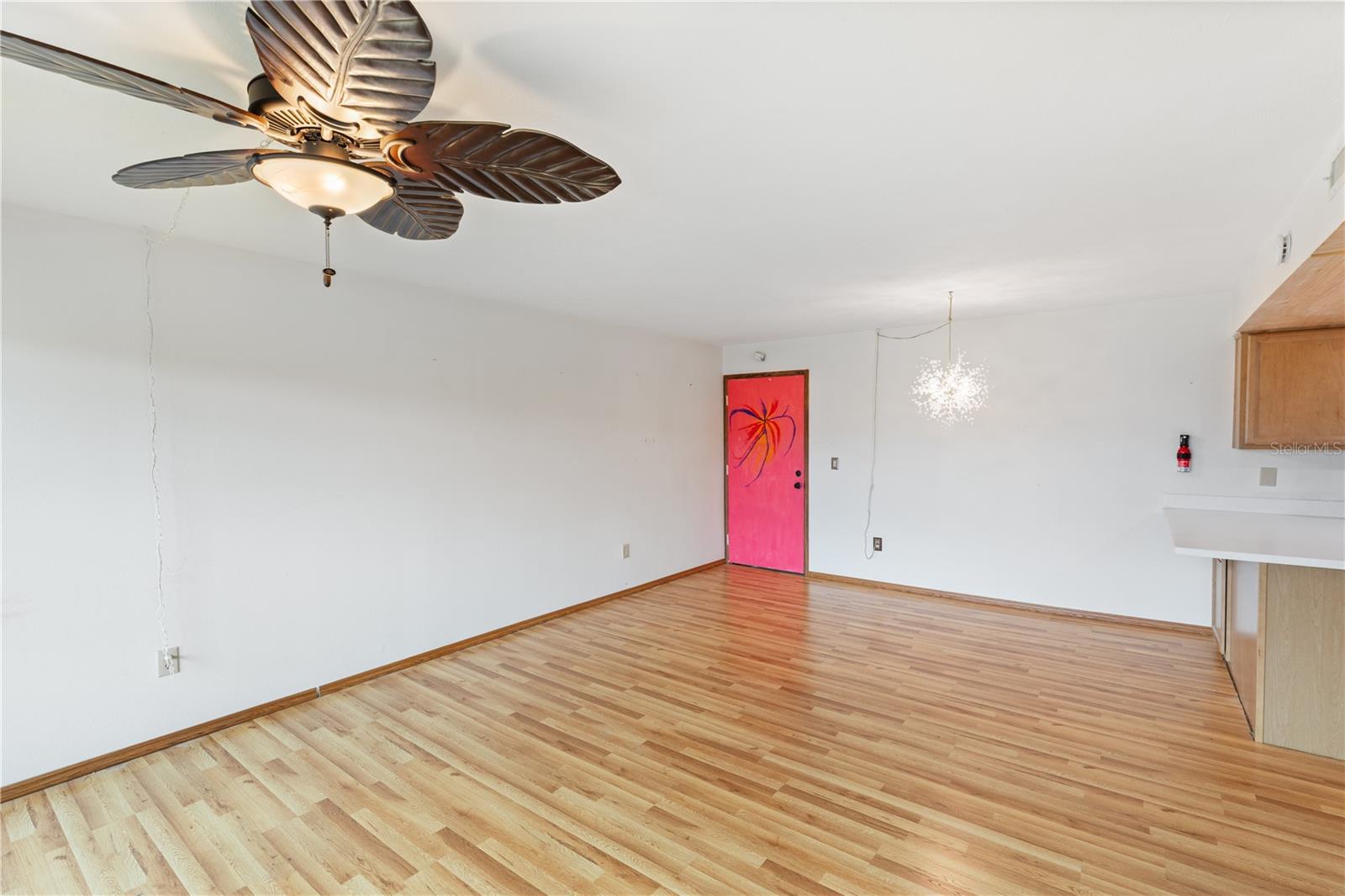 Image 7 of 33 For 2300 Aaron Street 206