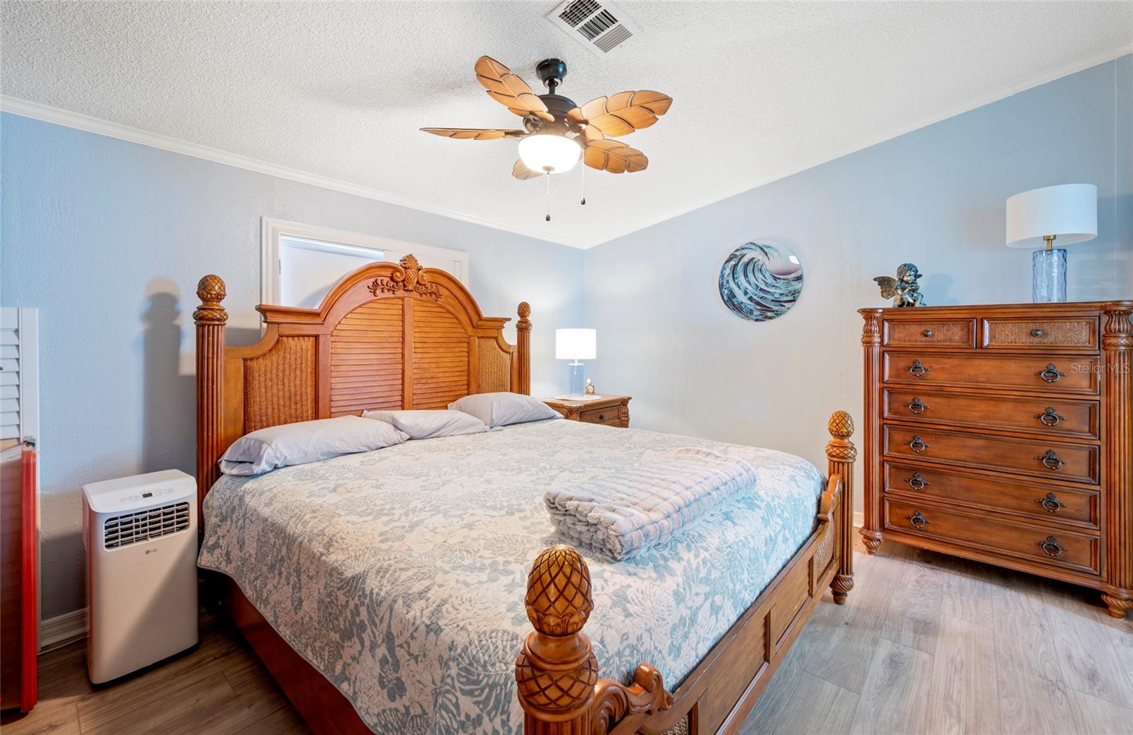 Image 15 of 25 For 4300 Riverside Drive 206