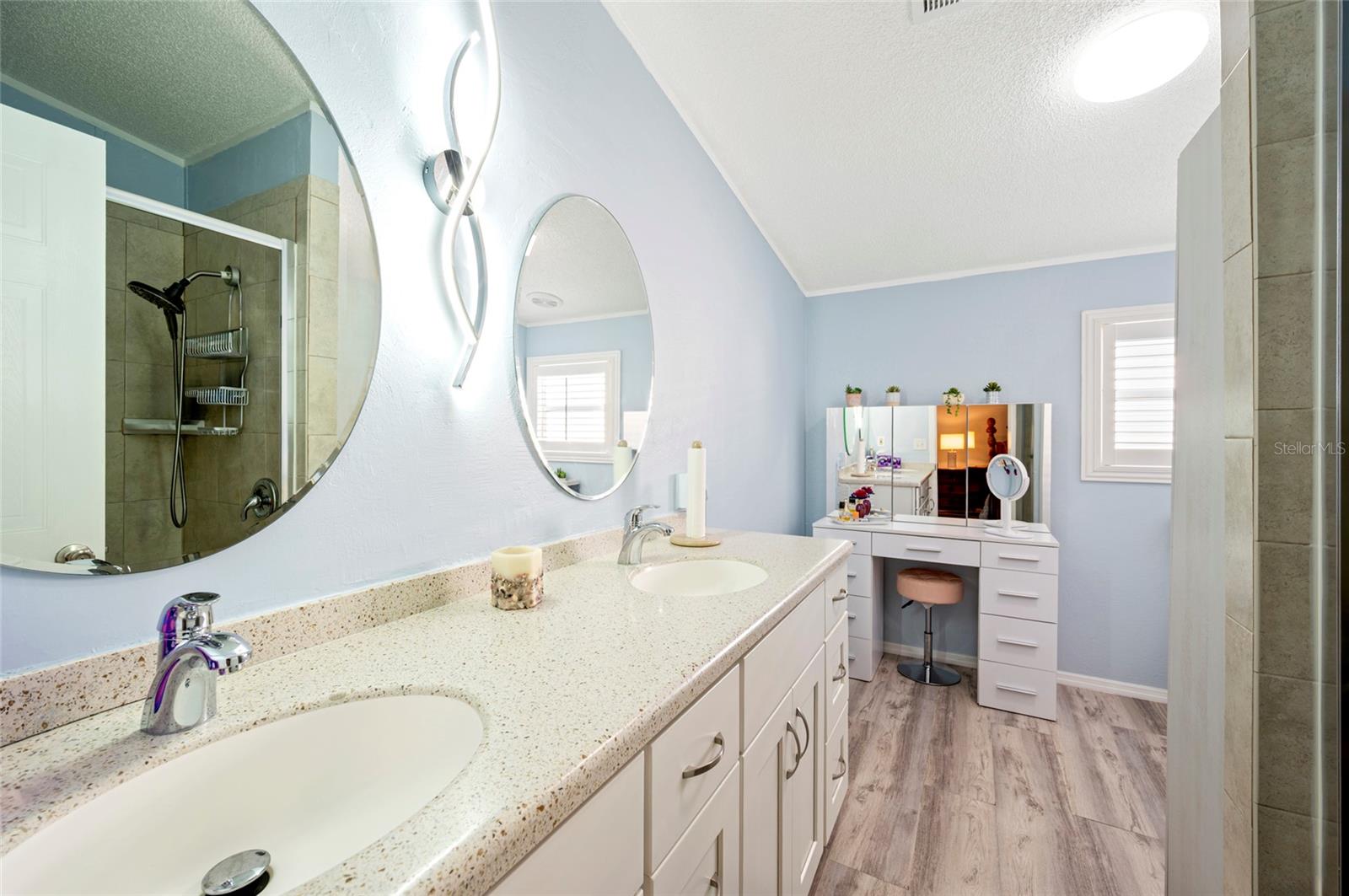 Image 17 of 25 For 4300 Riverside Drive 206