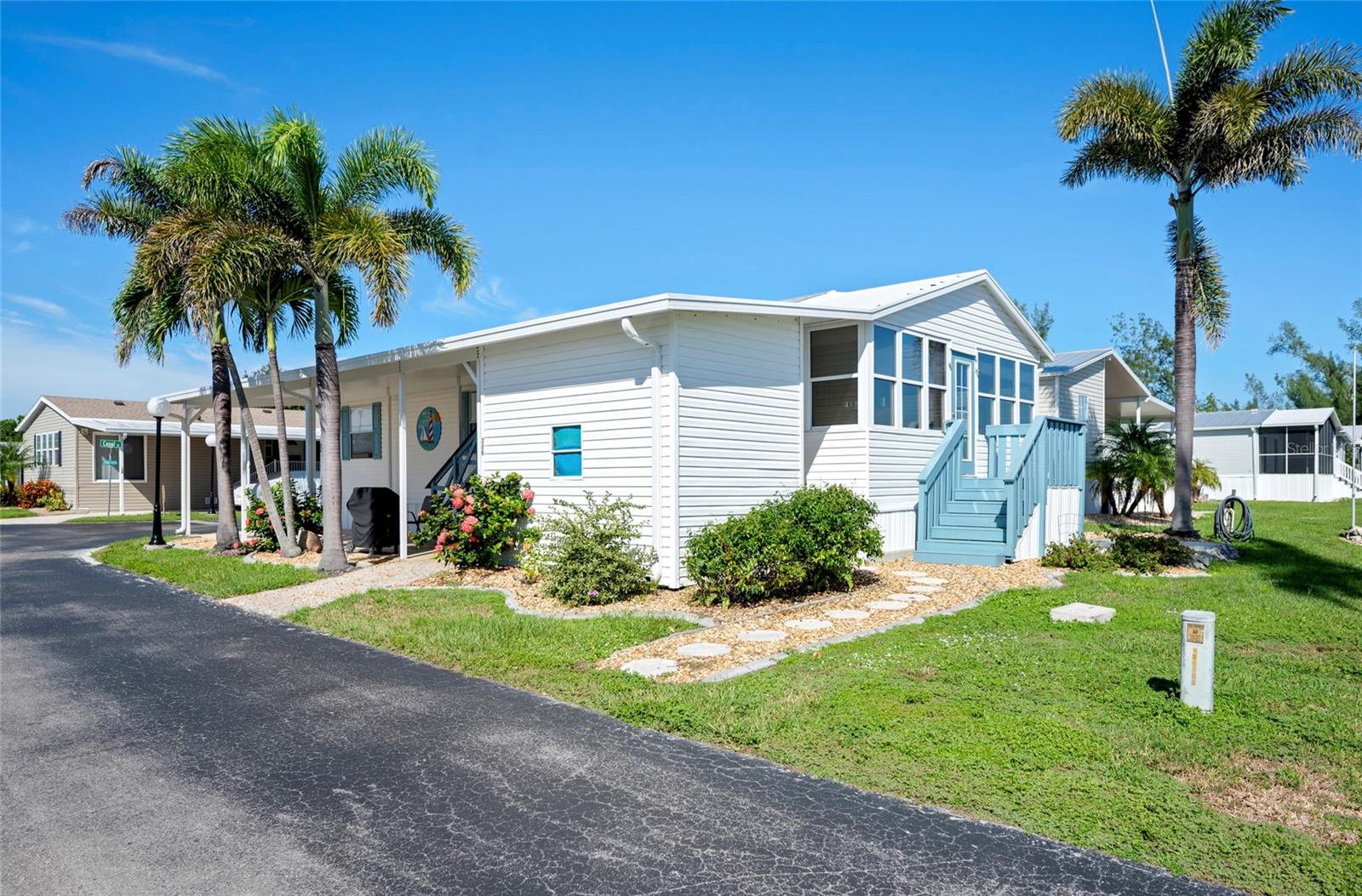 Image 22 of 25 For 4300 Riverside Drive 206