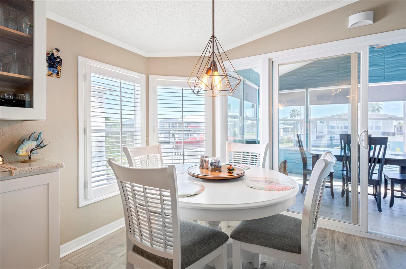 Image 7 of 25 For 4300 Riverside Drive 206