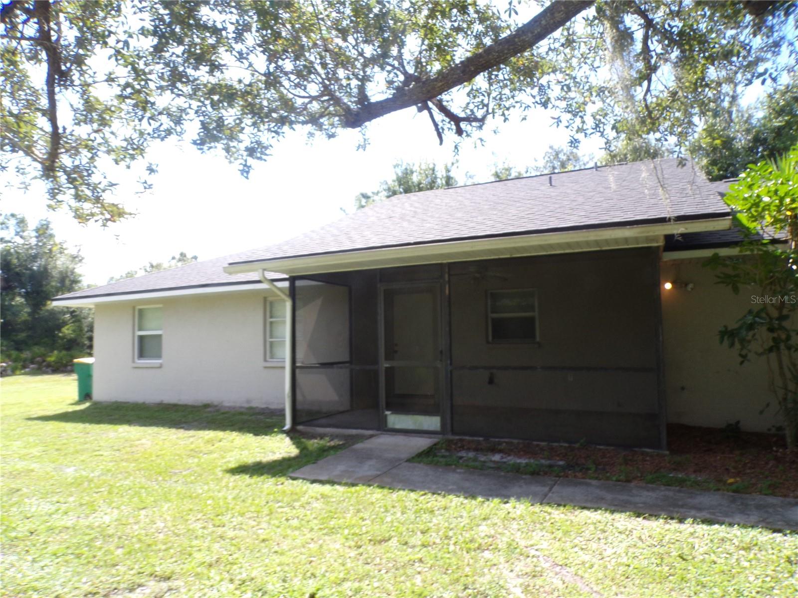 Image 2 of 28 For 1088 Melville Road A