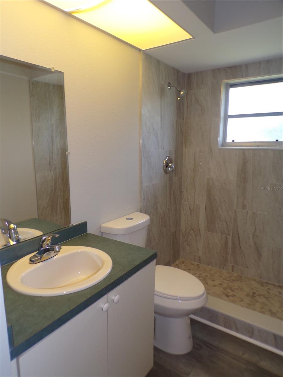 Image 24 of 28 For 1088 Melville Road A