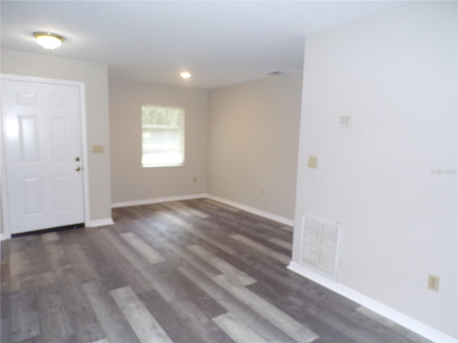 Image 6 of 28 For 1088 Melville Road A