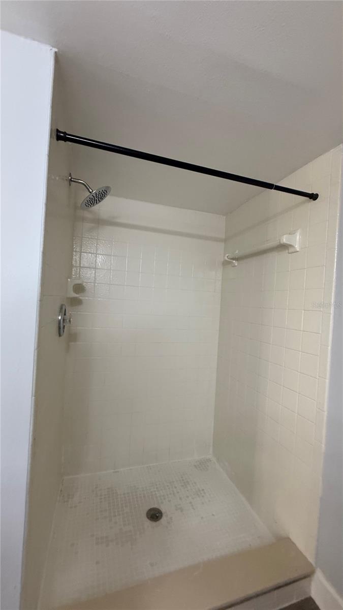 Image 14 of 17 For 19505 Quesada Avenue U104