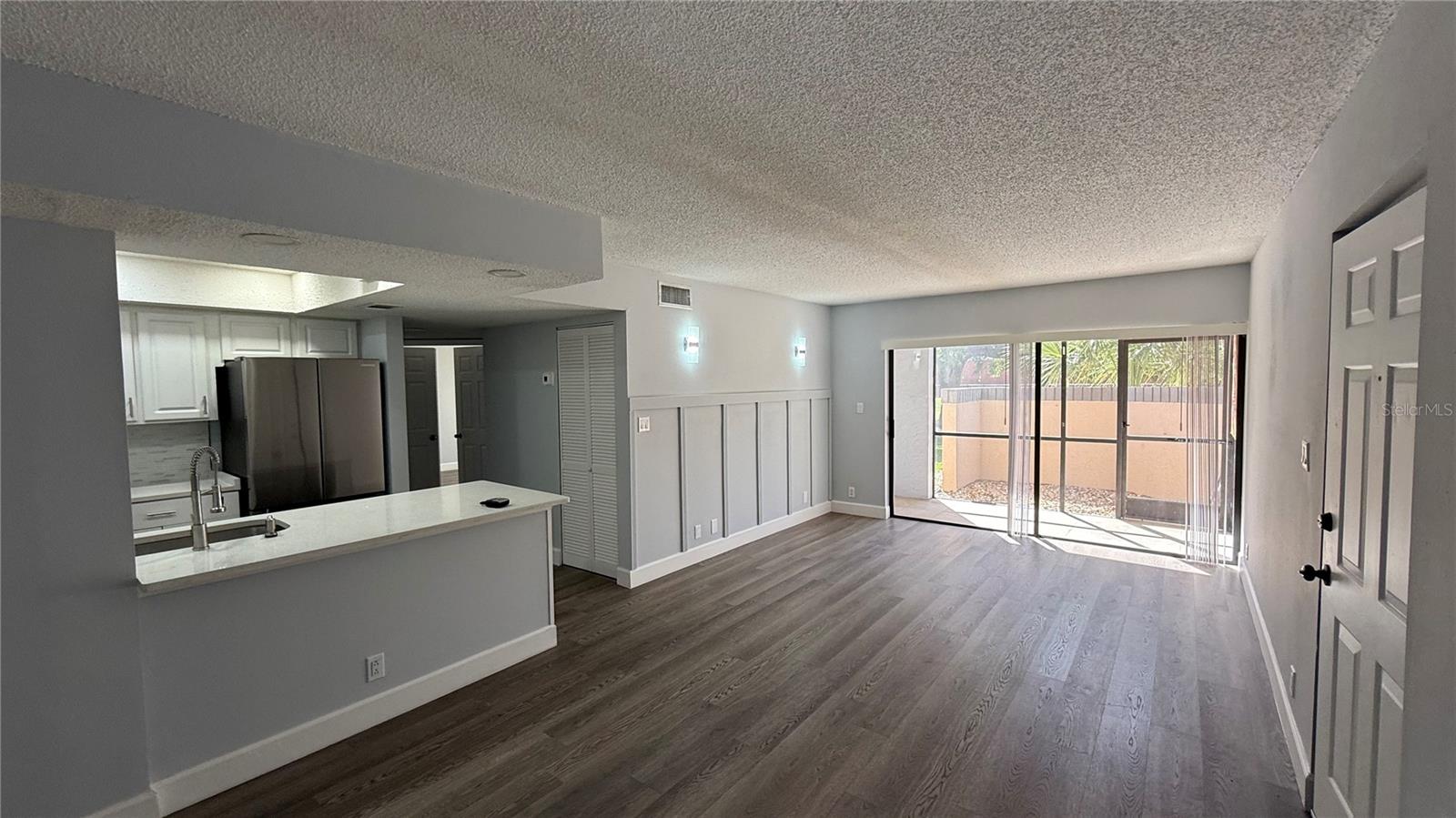 Image 2 of 17 For 19505 Quesada Avenue U104