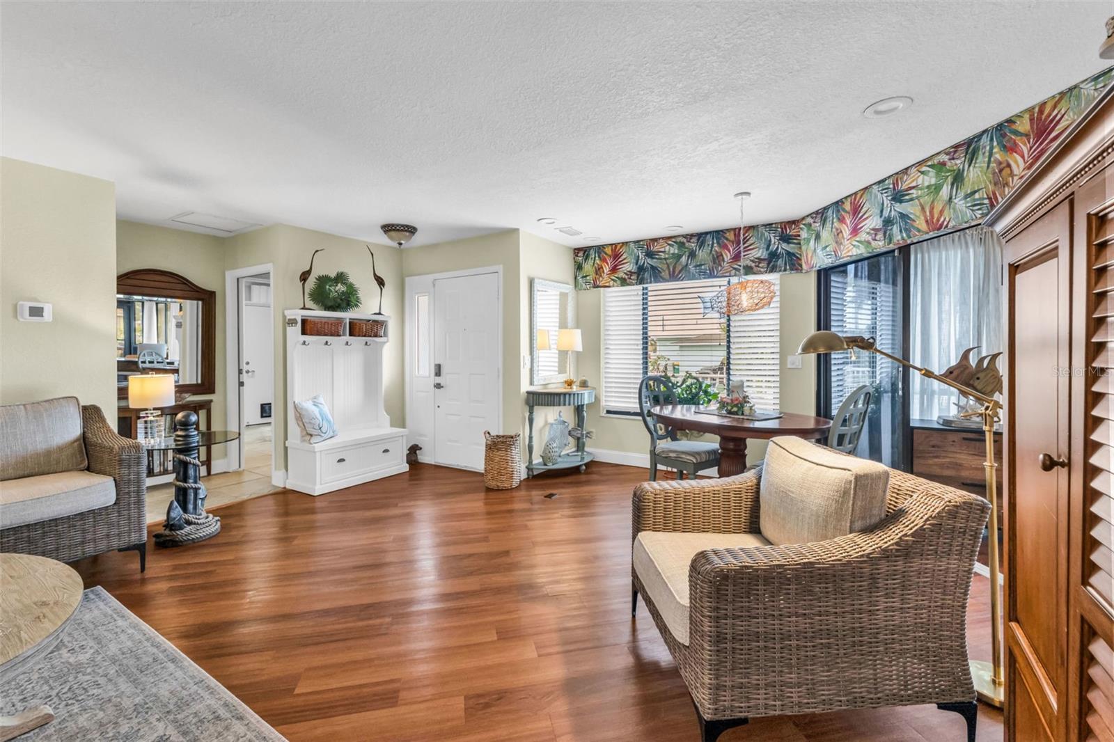 Image 10 of 86 For 3493 Peace River Drive