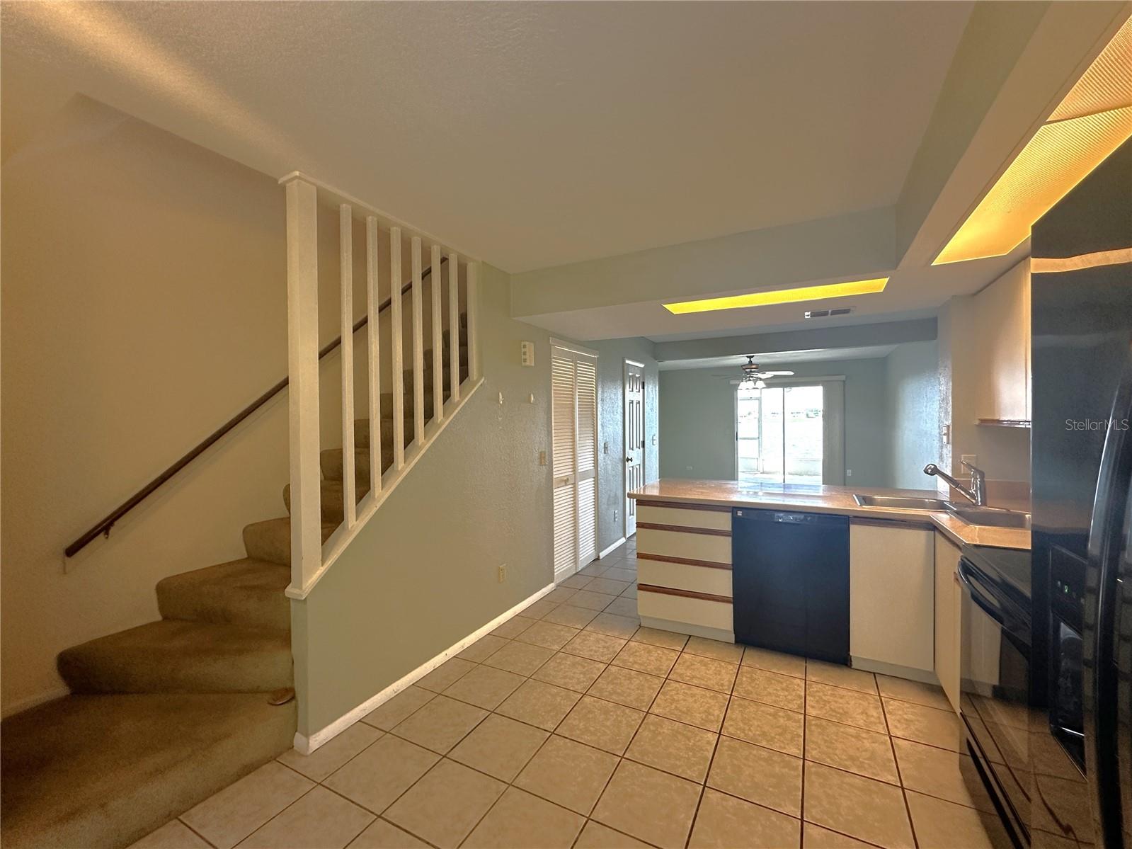 Image 4 of 17 For 26310 Rampart Boulevard 505 (e)