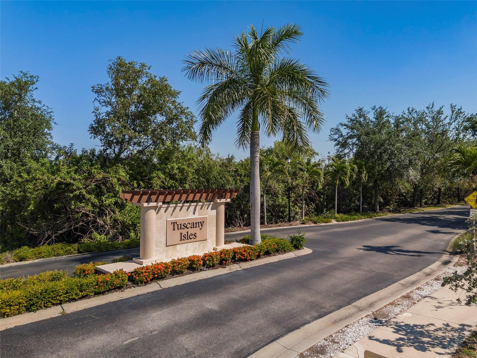 Image 21 of 40 For 8814 Tuscany Isles Drive