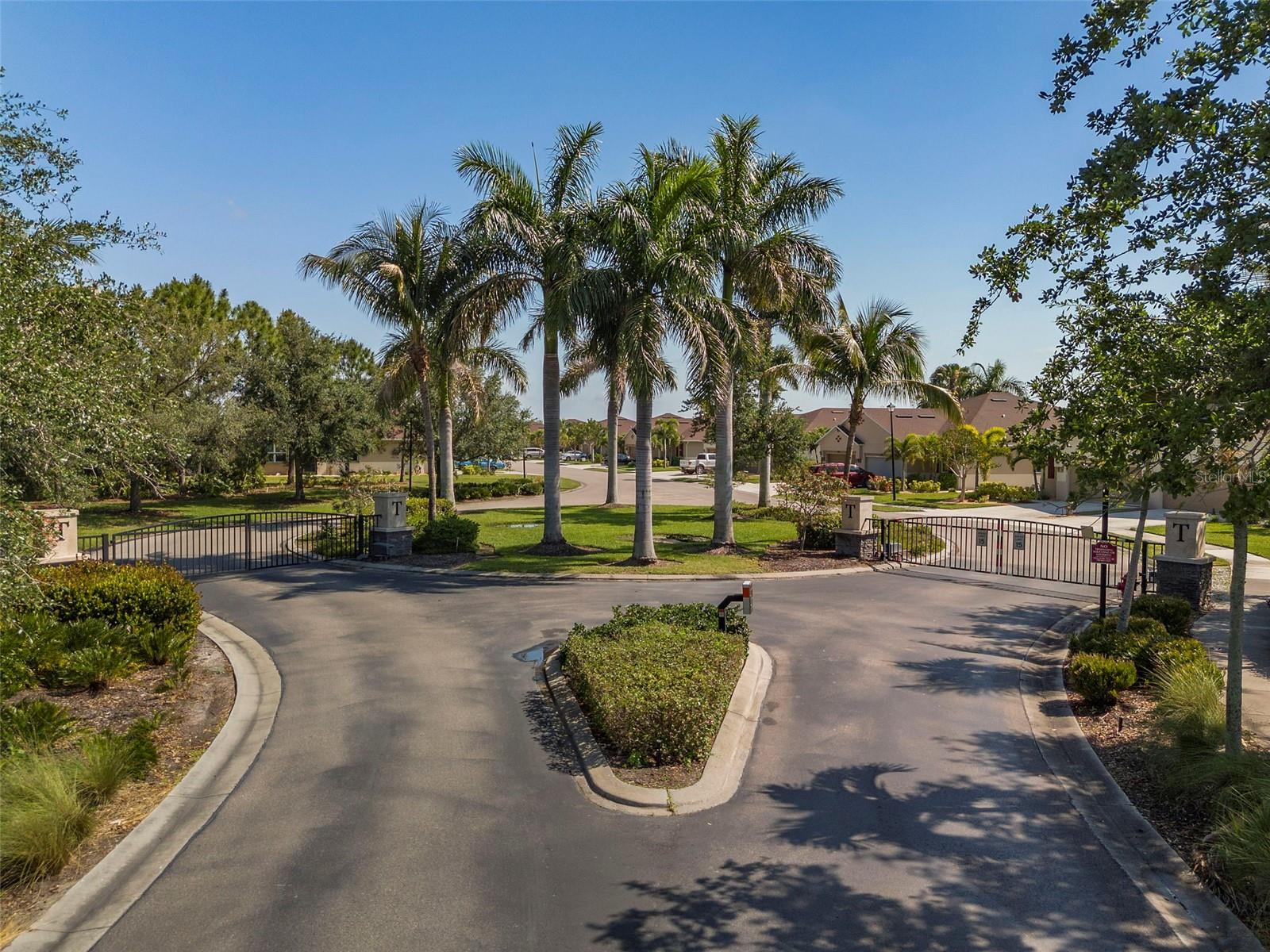 Image 22 of 40 For 8814 Tuscany Isles Drive