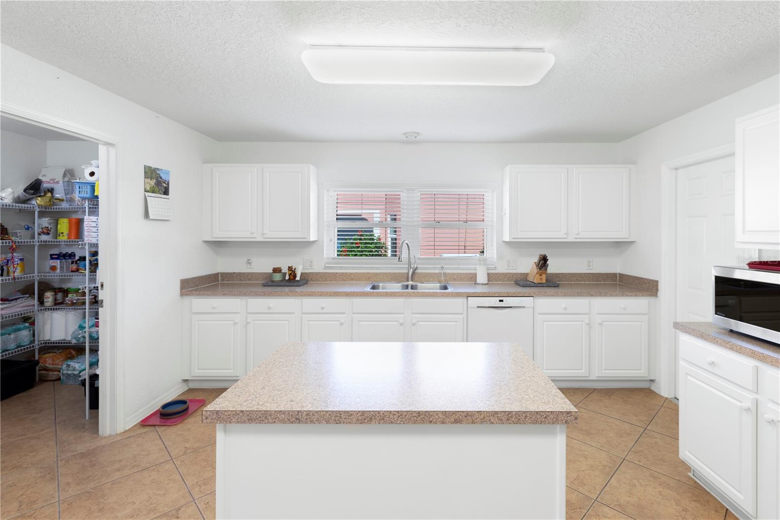 Image 13 of 45 For 26467 Valparaiso Drive