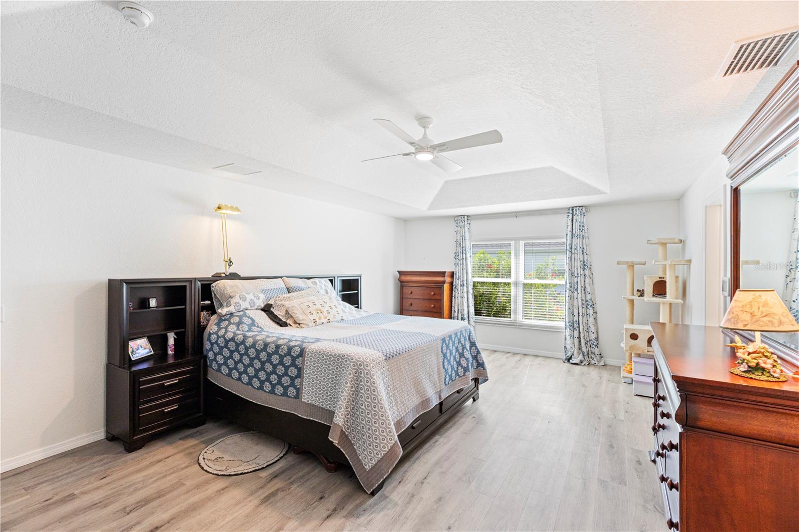 Image 19 of 45 For 26467 Valparaiso Drive