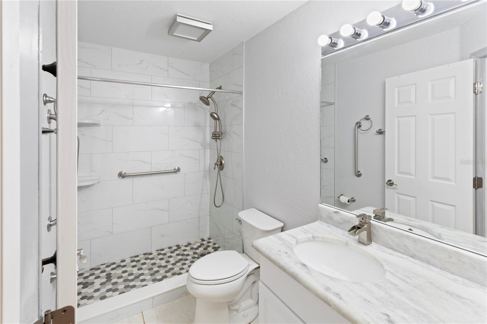 Image 32 of 45 For 26467 Valparaiso Drive