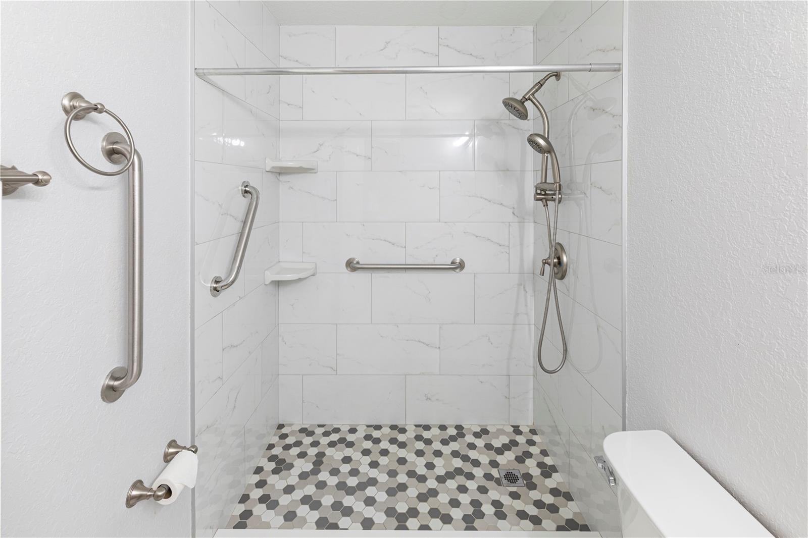 Image 33 of 45 For 26467 Valparaiso Drive