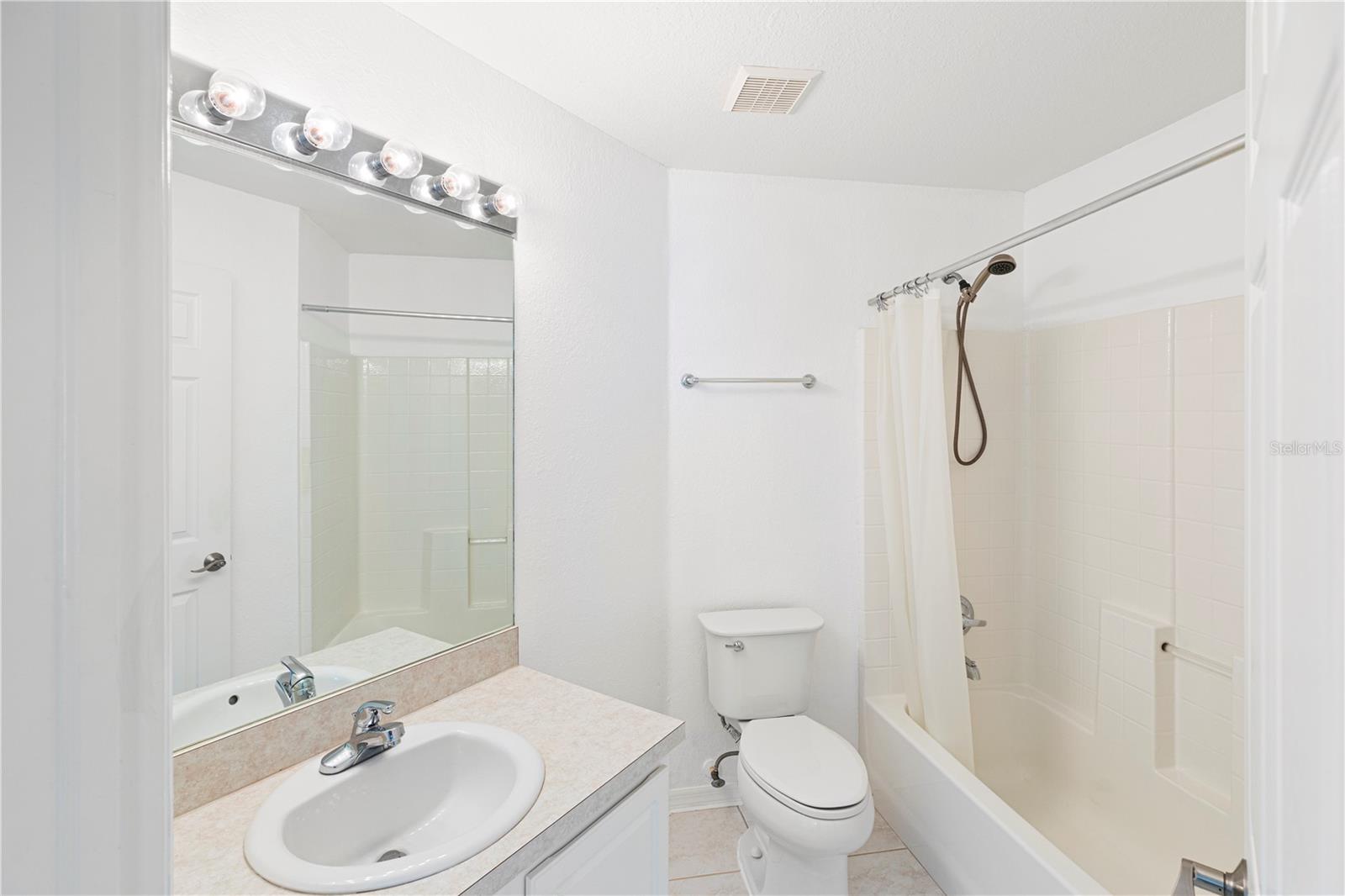 Image 36 of 45 For 26467 Valparaiso Drive