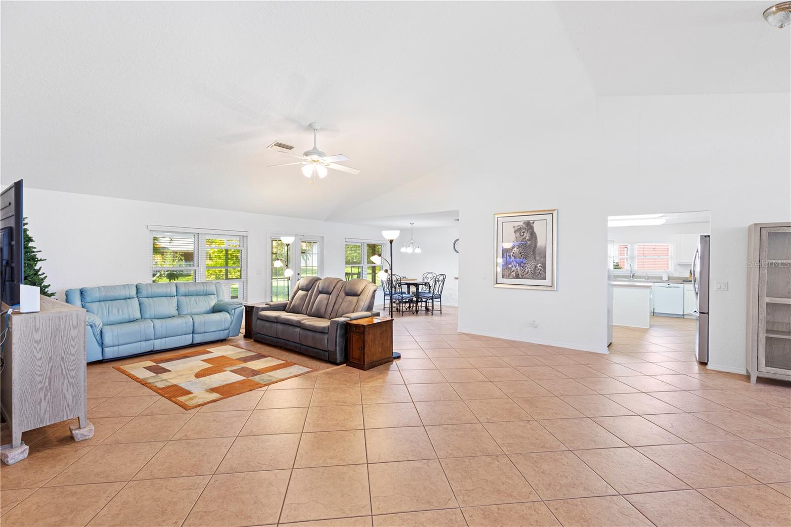Image 6 of 45 For 26467 Valparaiso Drive