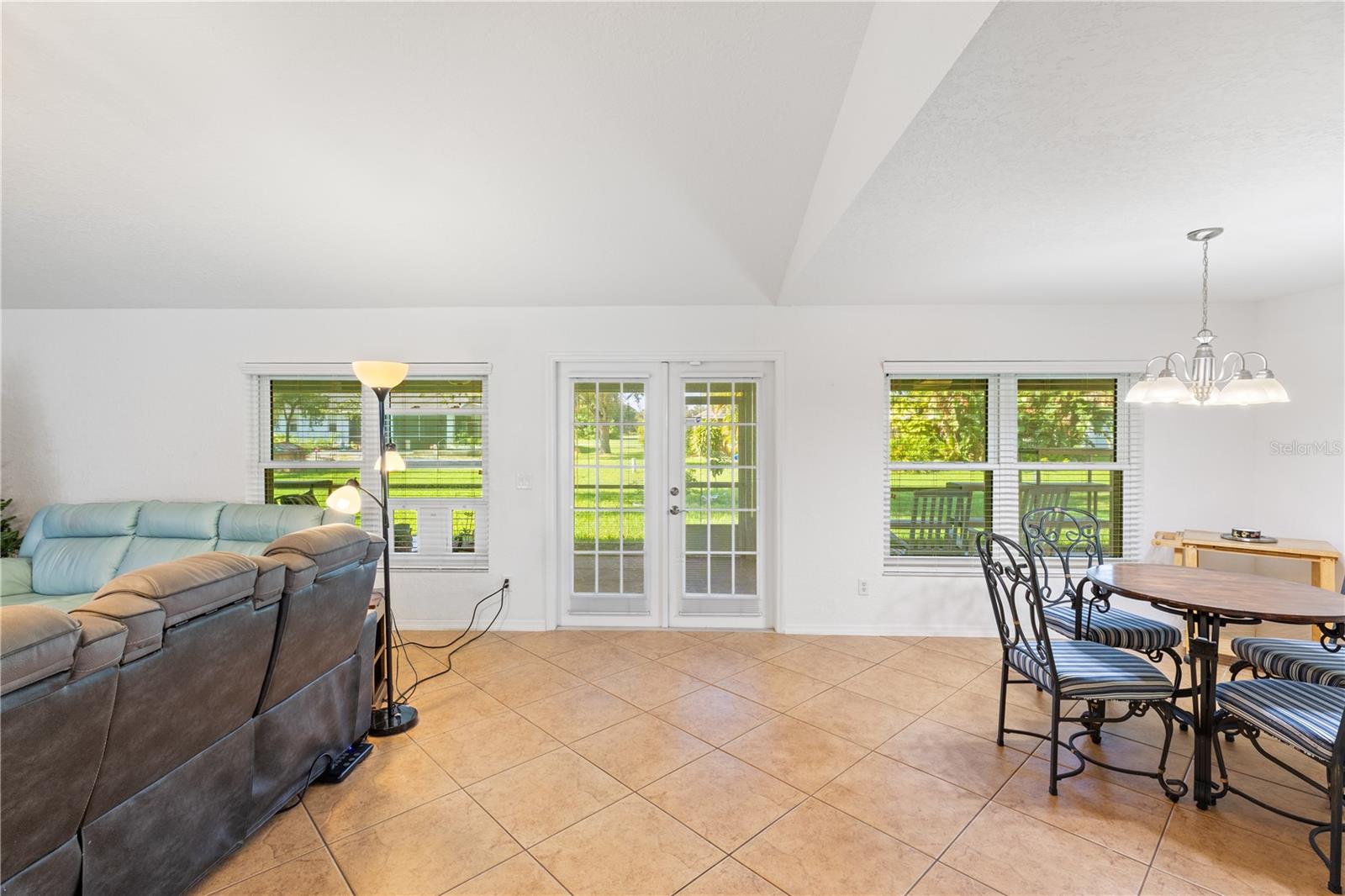Image 8 of 45 For 26467 Valparaiso Drive