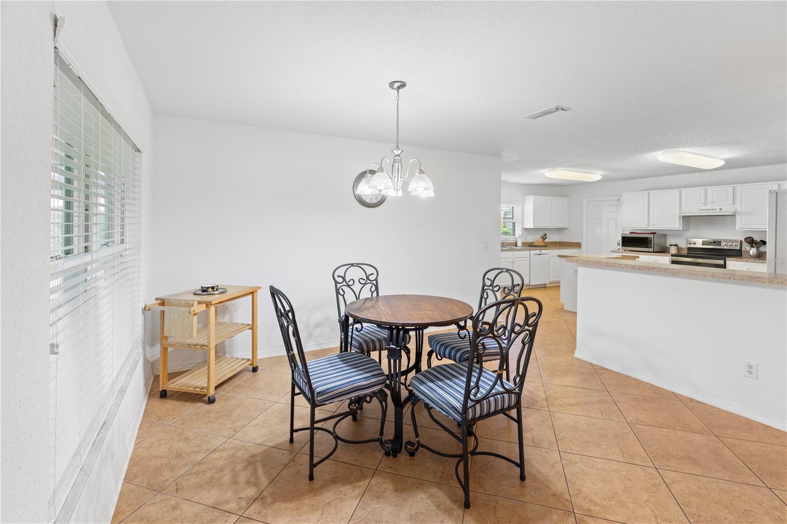 Image 9 of 45 For 26467 Valparaiso Drive