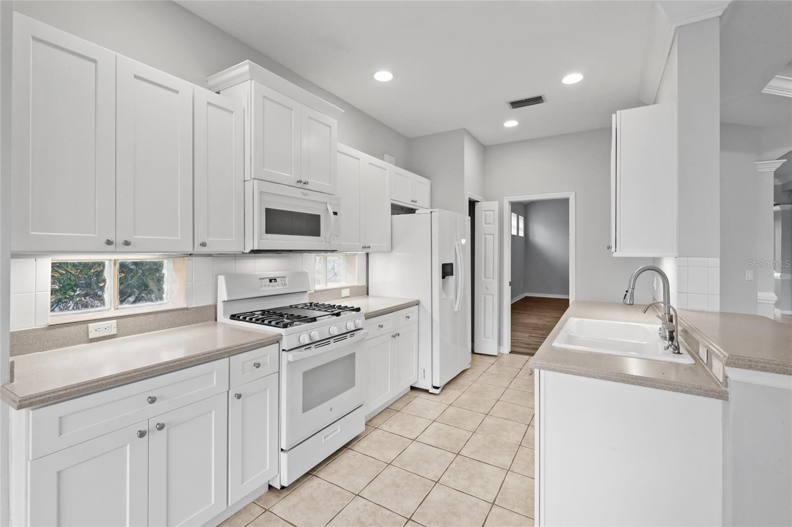 Image 12 of 40 For 2241 Boxwood Street