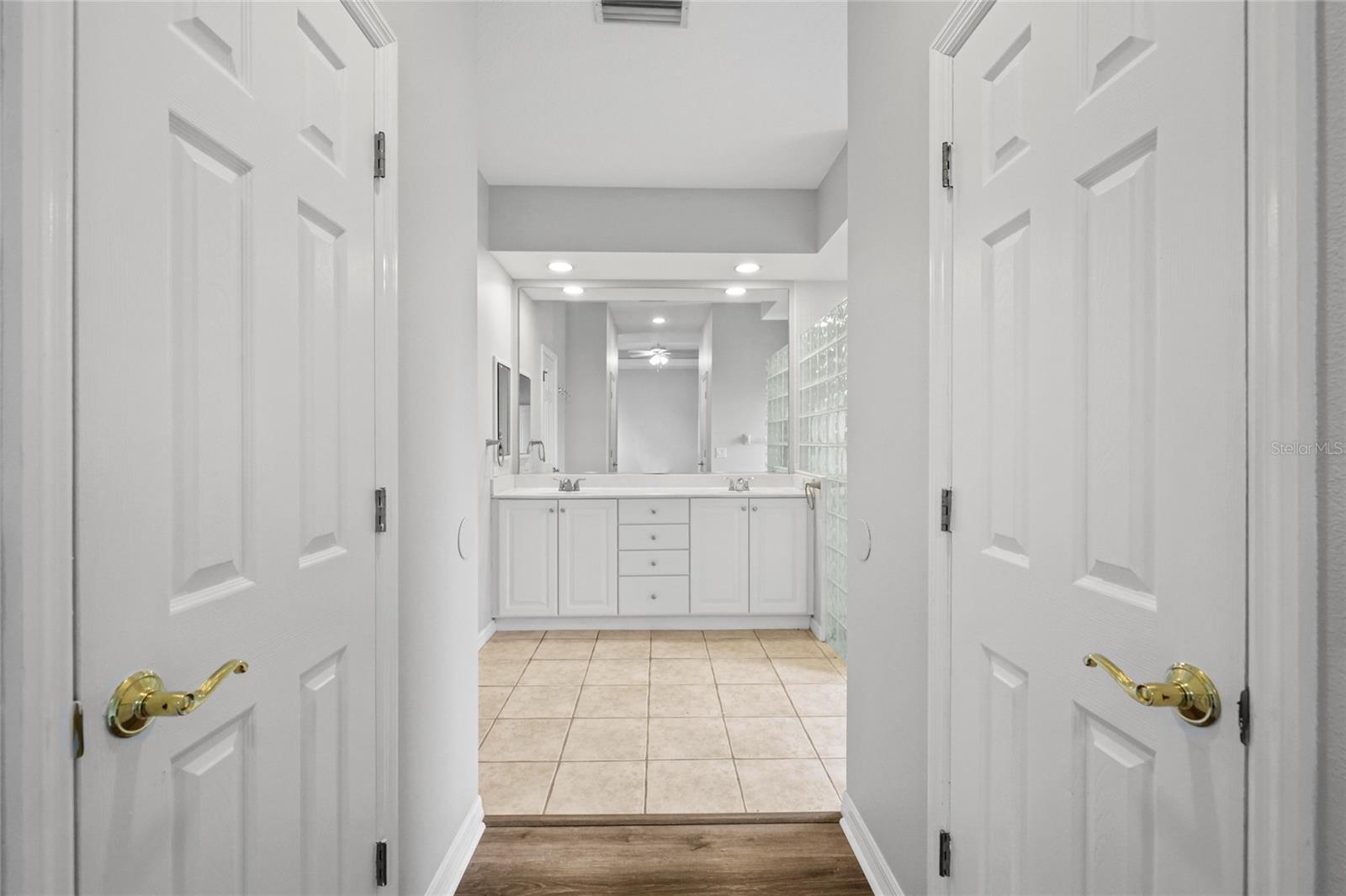 Image 23 of 40 For 2241 Boxwood Street