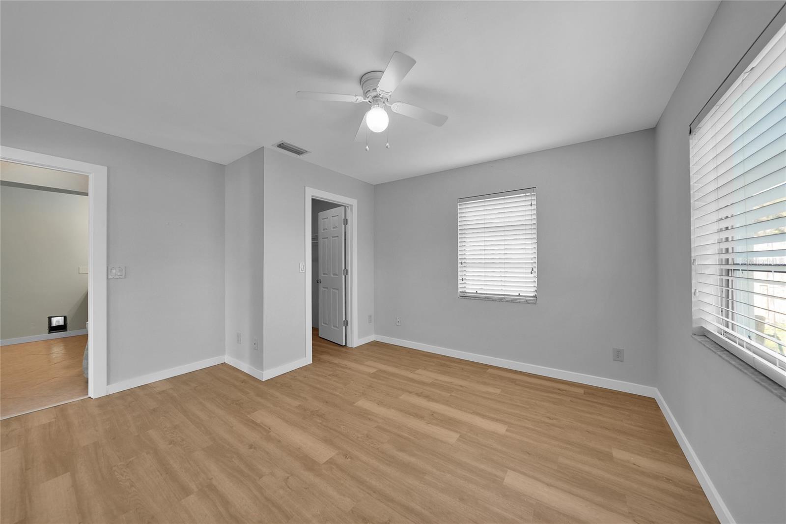 Image 11 of 29 For 460 Palm Creek Drive