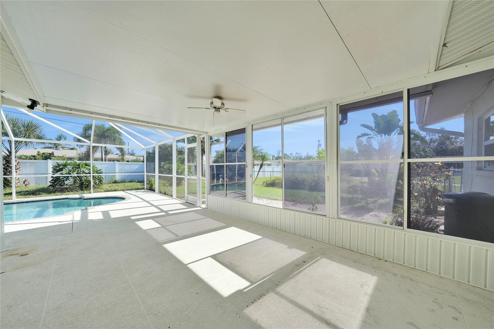 Image 22 of 29 For 460 Palm Creek Drive