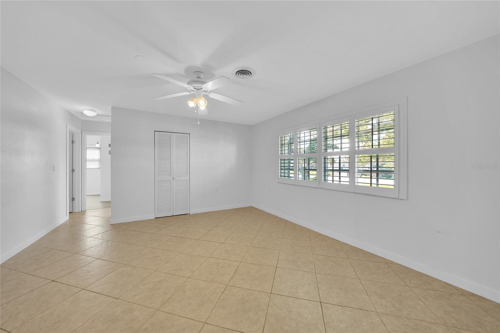 Image 3 of 29 For 460 Palm Creek Drive