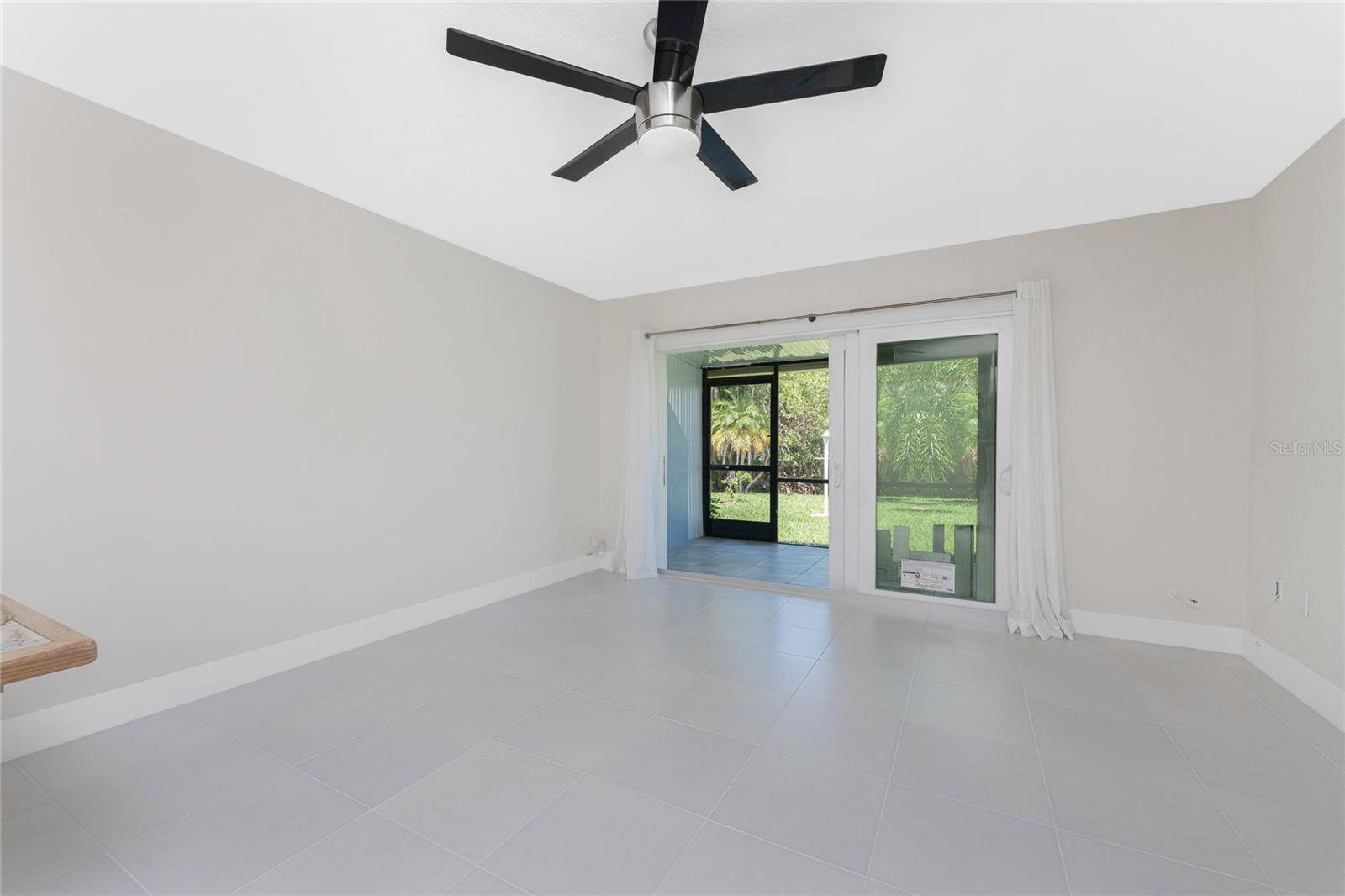 Image 34 of 62 For 1020 Marion Avenue 42