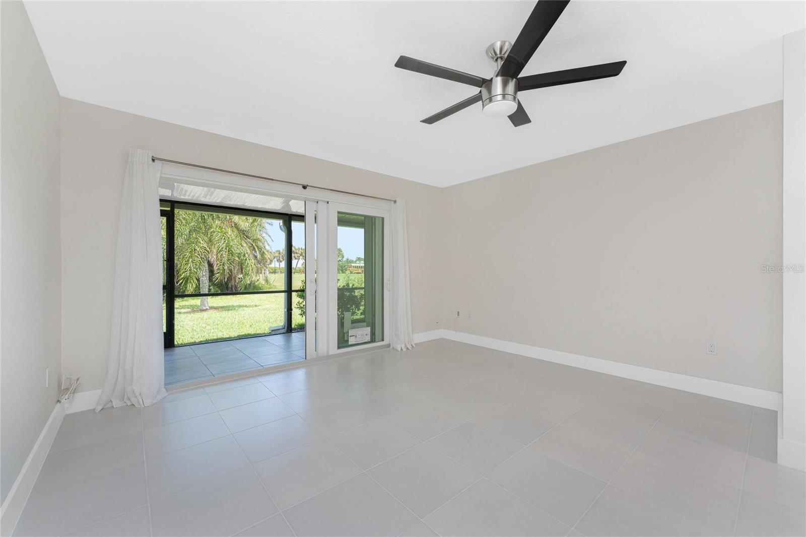 Image 35 of 62 For 1020 Marion Avenue 42