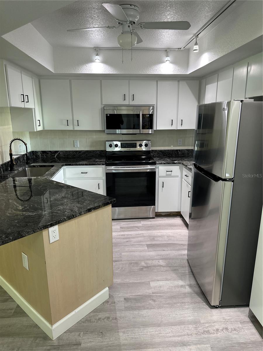 Image 3 of 16 For 6967 Crown Drive B