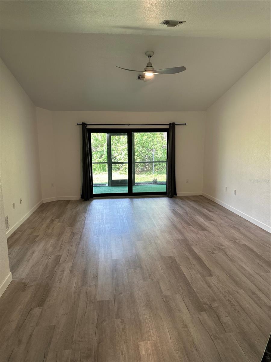 Image 4 of 16 For 6967 Crown Drive B
