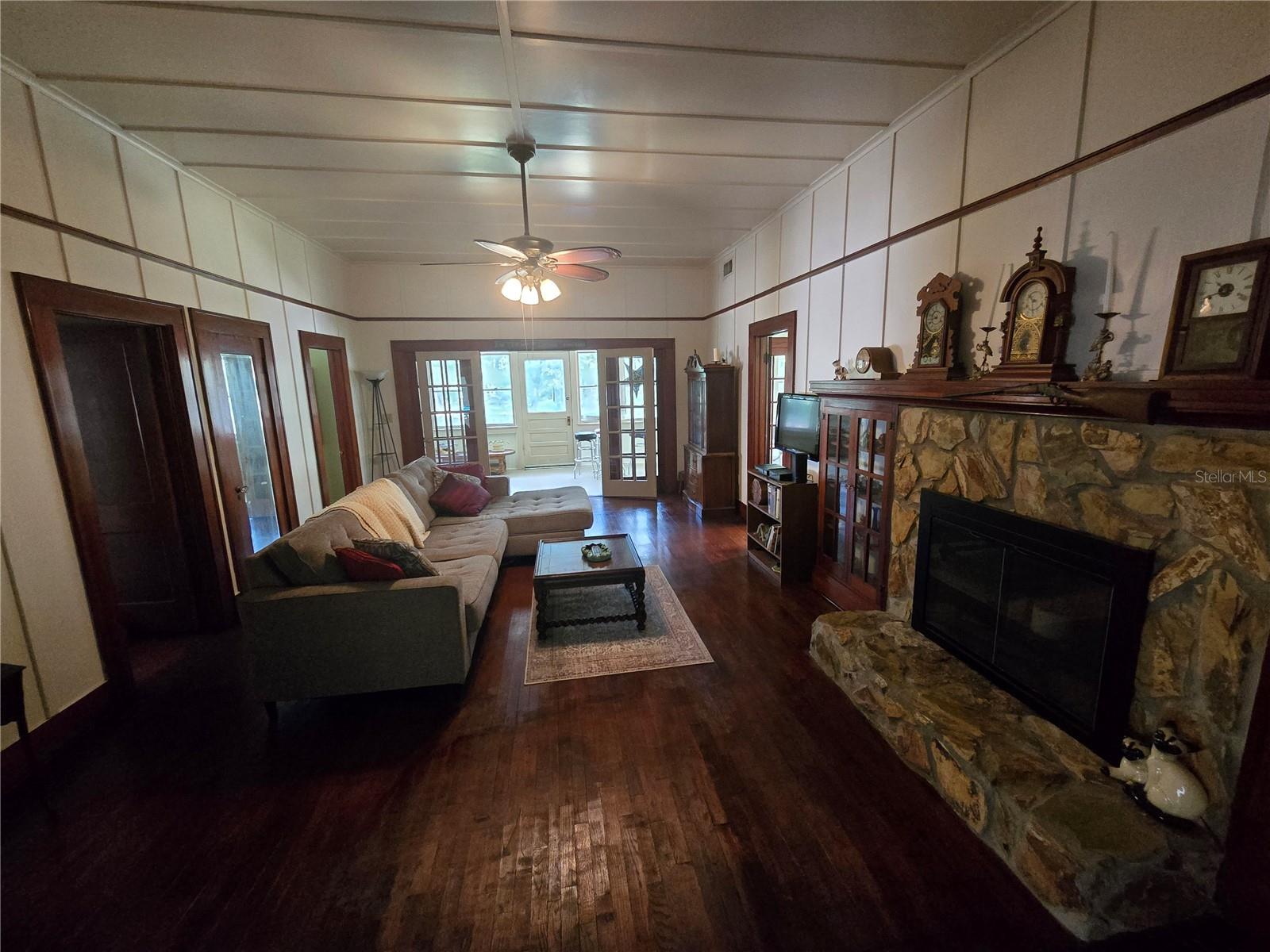 Image 13 of 40 For 1633 Pioneer Drive
