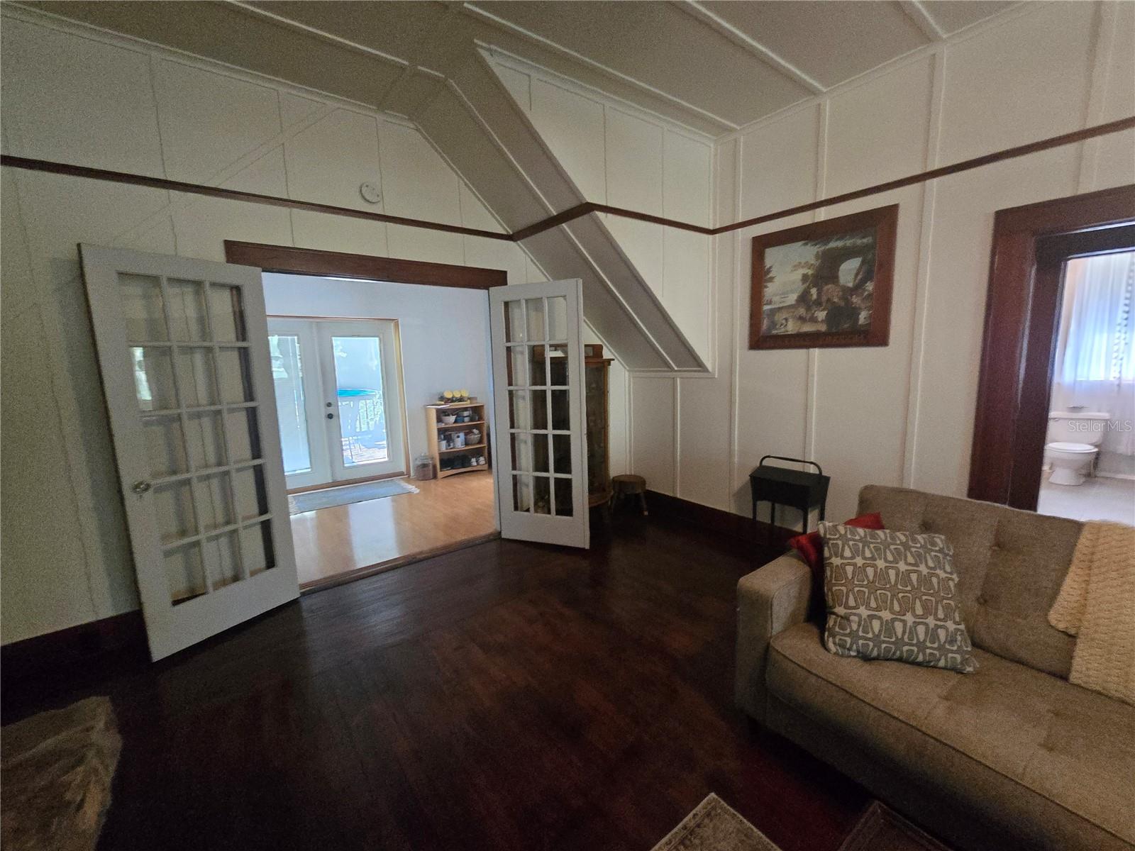 Image 14 of 40 For 1633 Pioneer Drive