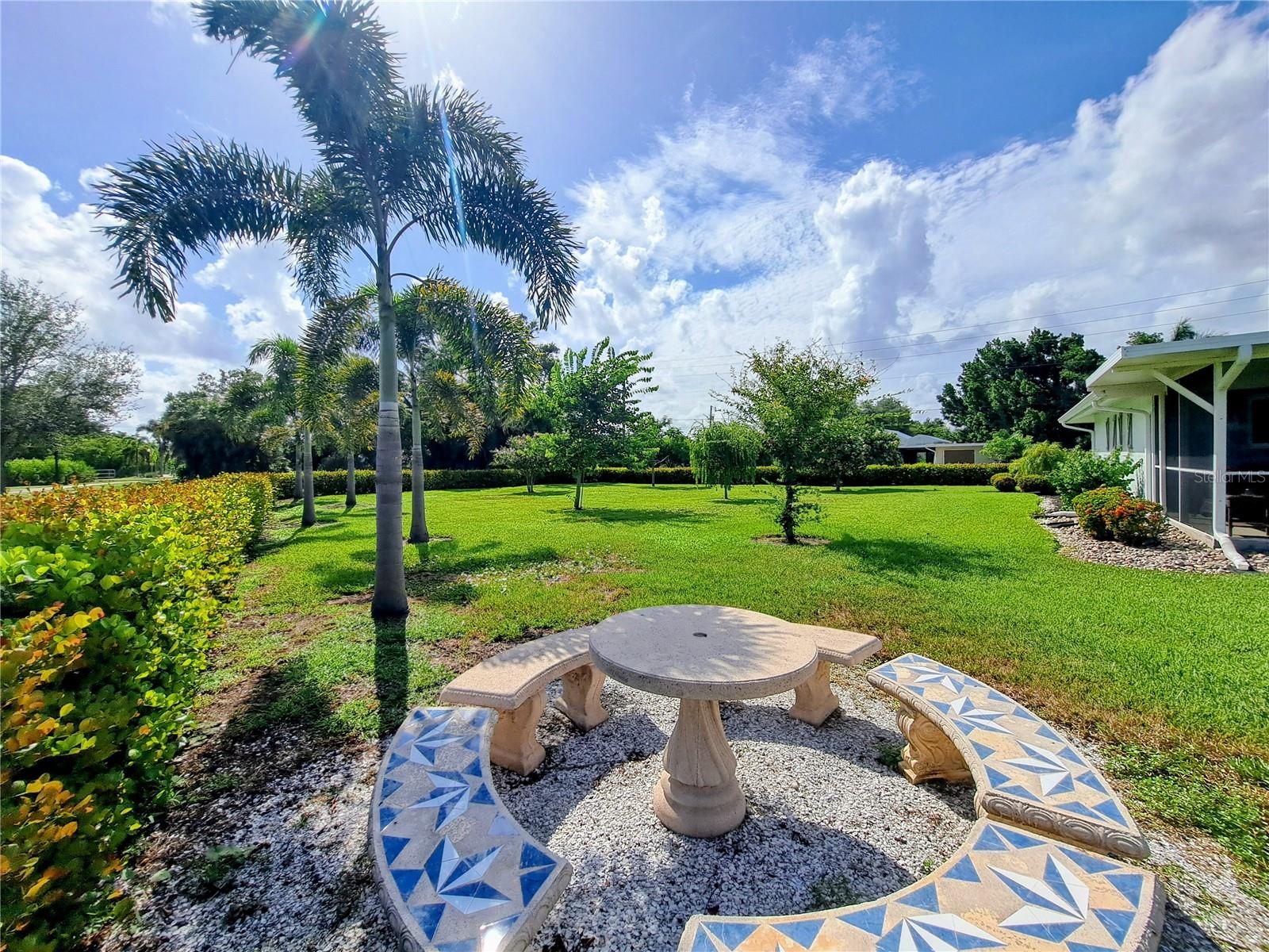 Image 27 of 44 For 405 Charlotte Avenue