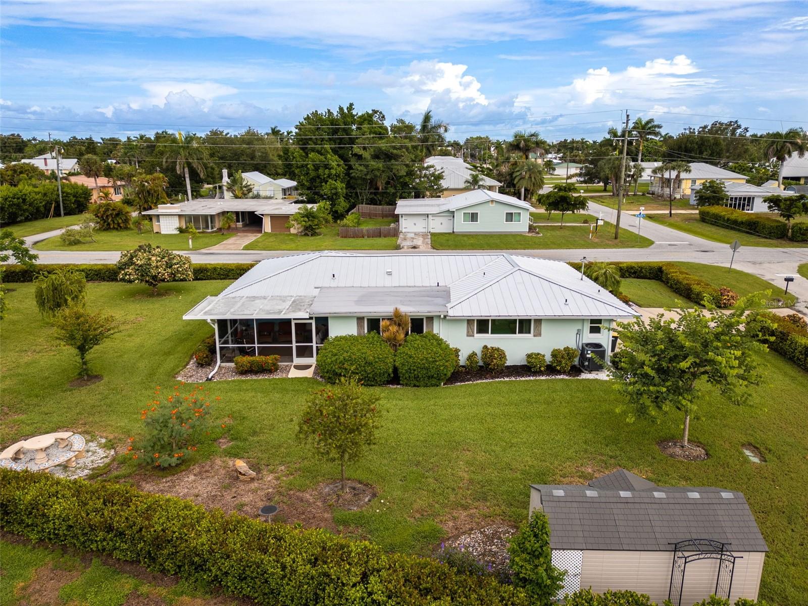 Image 38 of 44 For 405 Charlotte Avenue