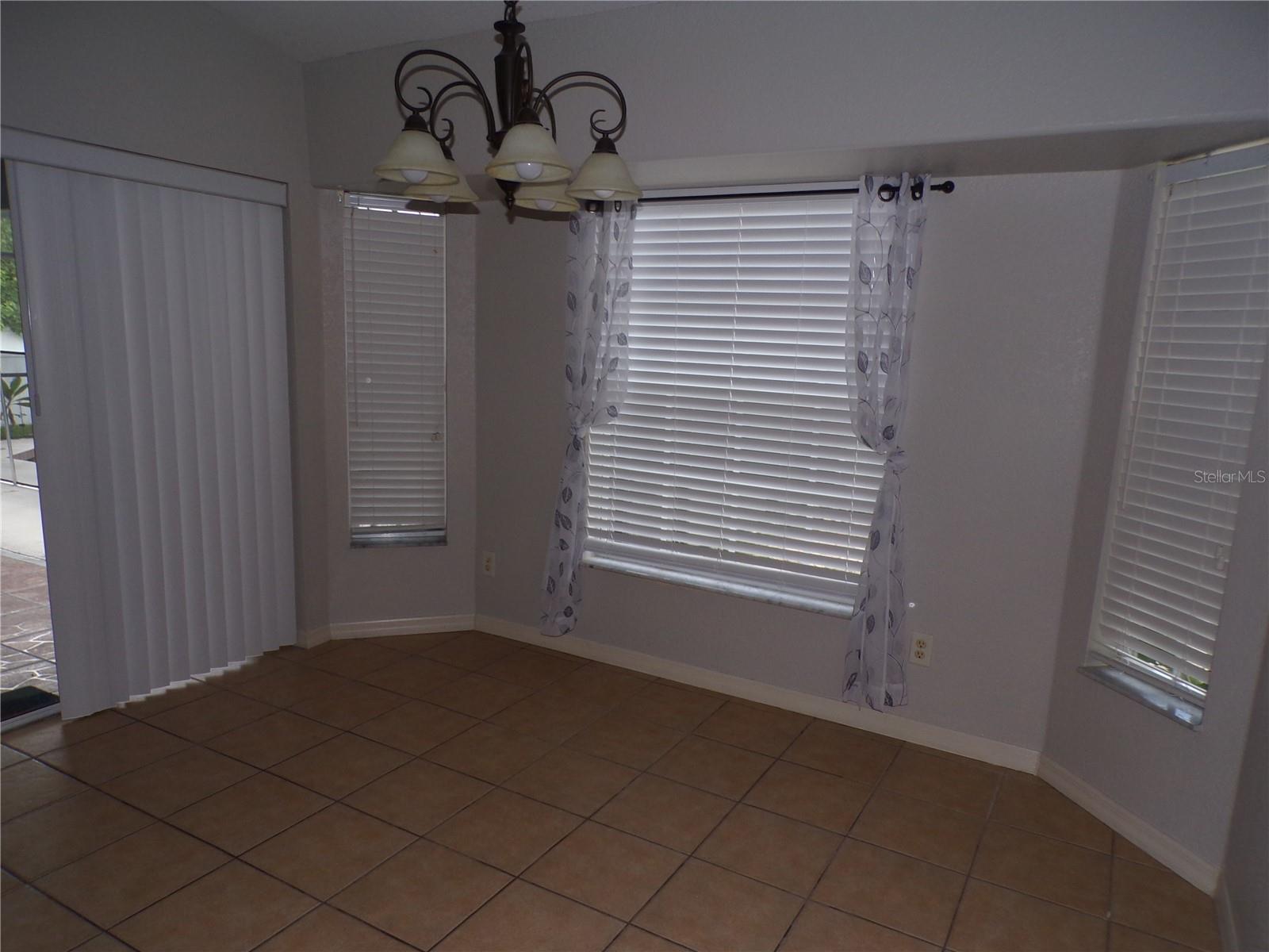 Image 42 of 44 For 2827 Beckett Court