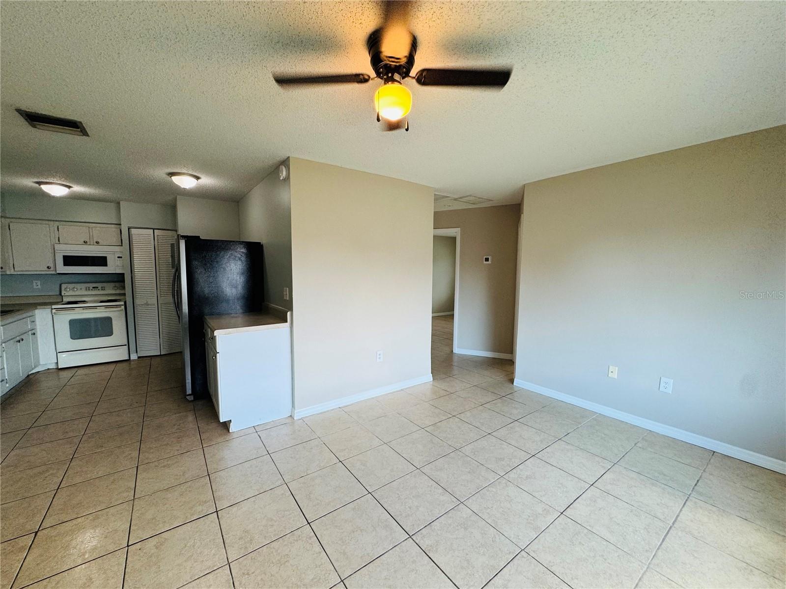 Image 10 of 25 For 21150 Gertrude Avenue 4