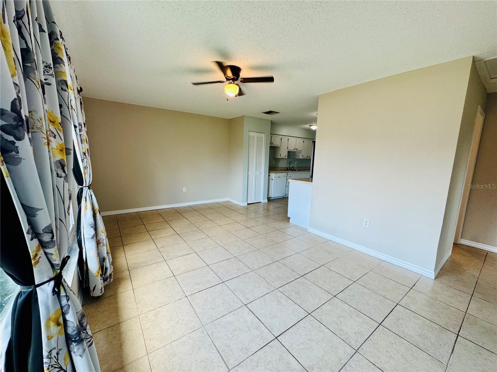 Image 11 of 25 For 21150 Gertrude Avenue 4