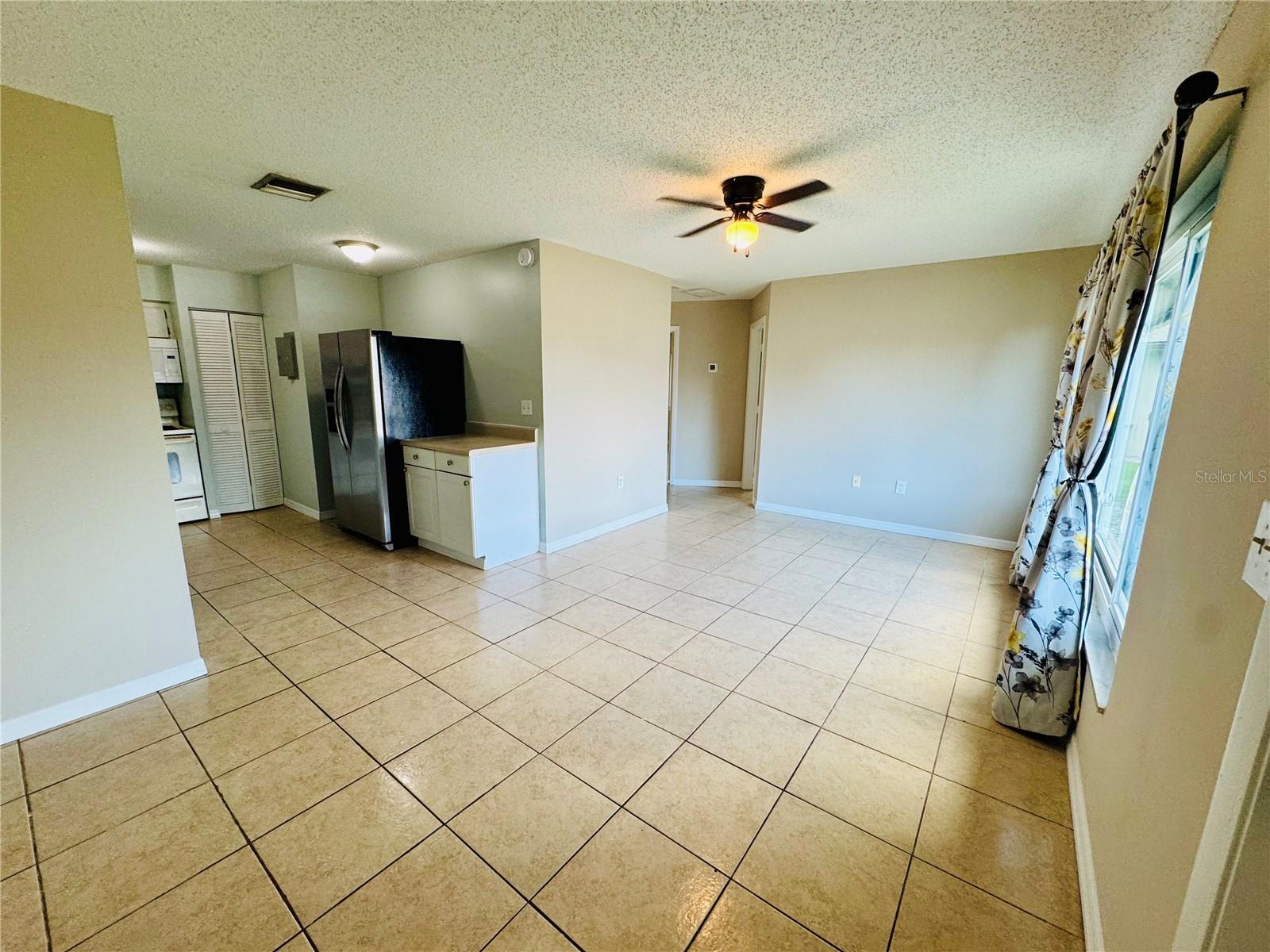 Image 12 of 25 For 21150 Gertrude Avenue 4