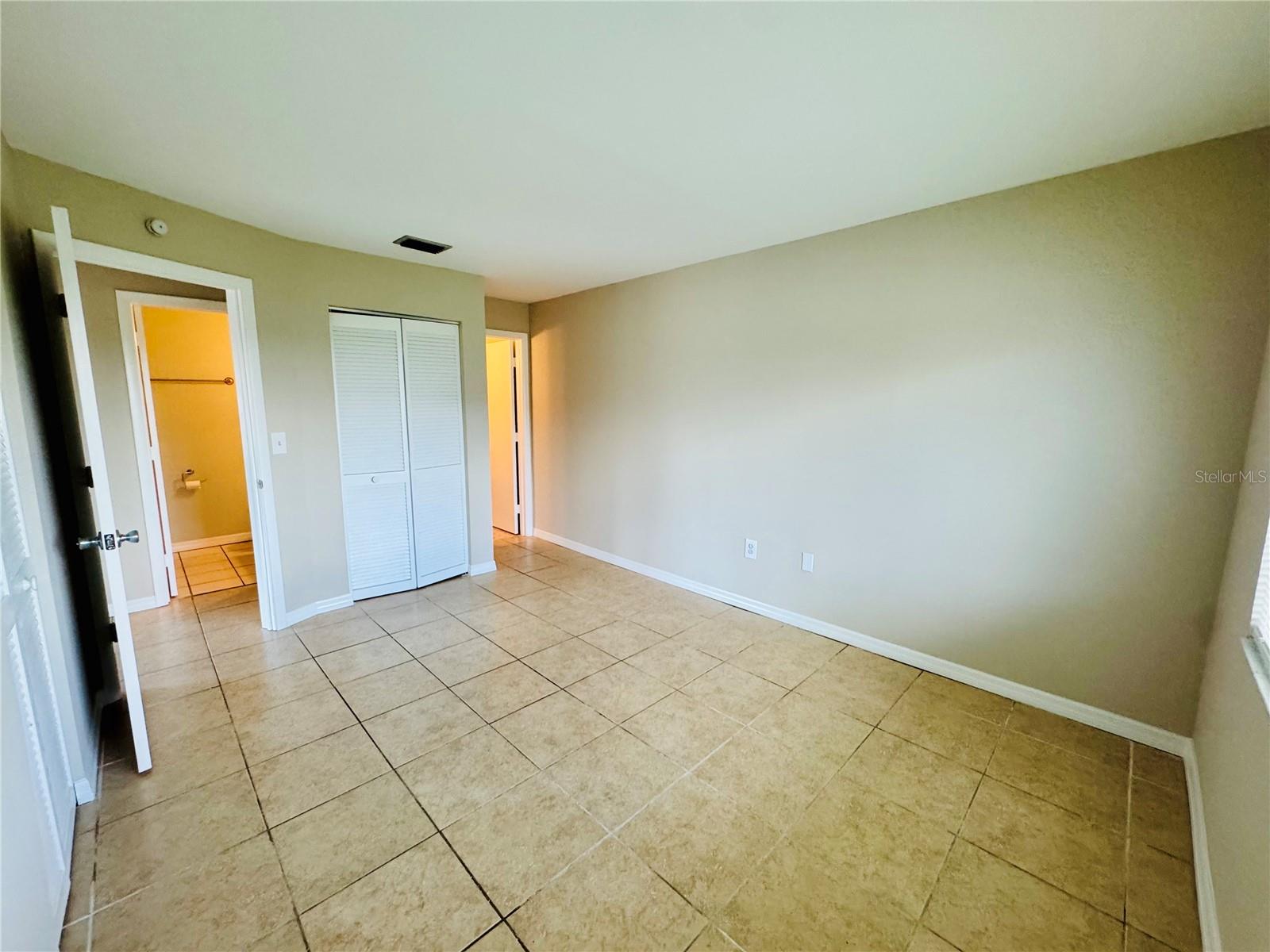 Image 19 of 25 For 21150 Gertrude Avenue 4