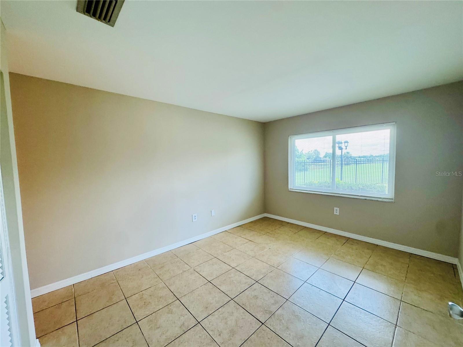 Image 20 of 25 For 21150 Gertrude Avenue 4