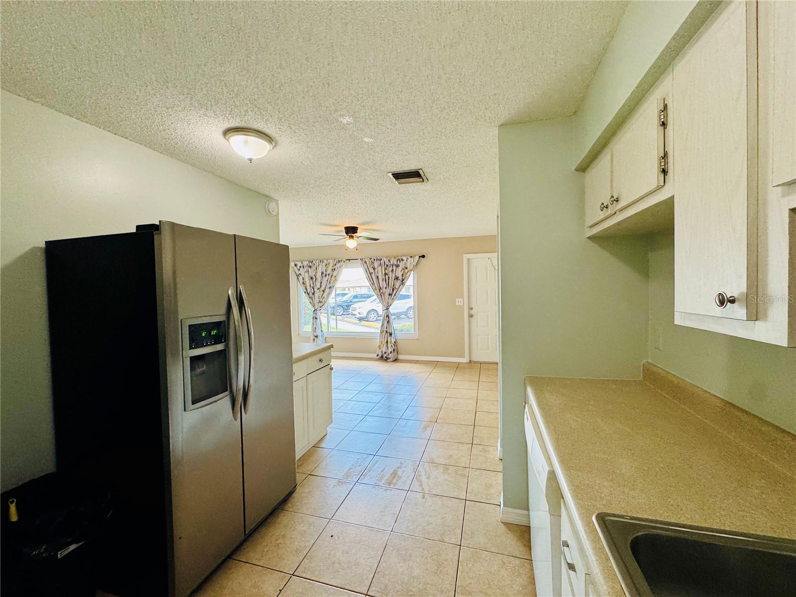 Image 4 of 25 For 21150 Gertrude Avenue 4