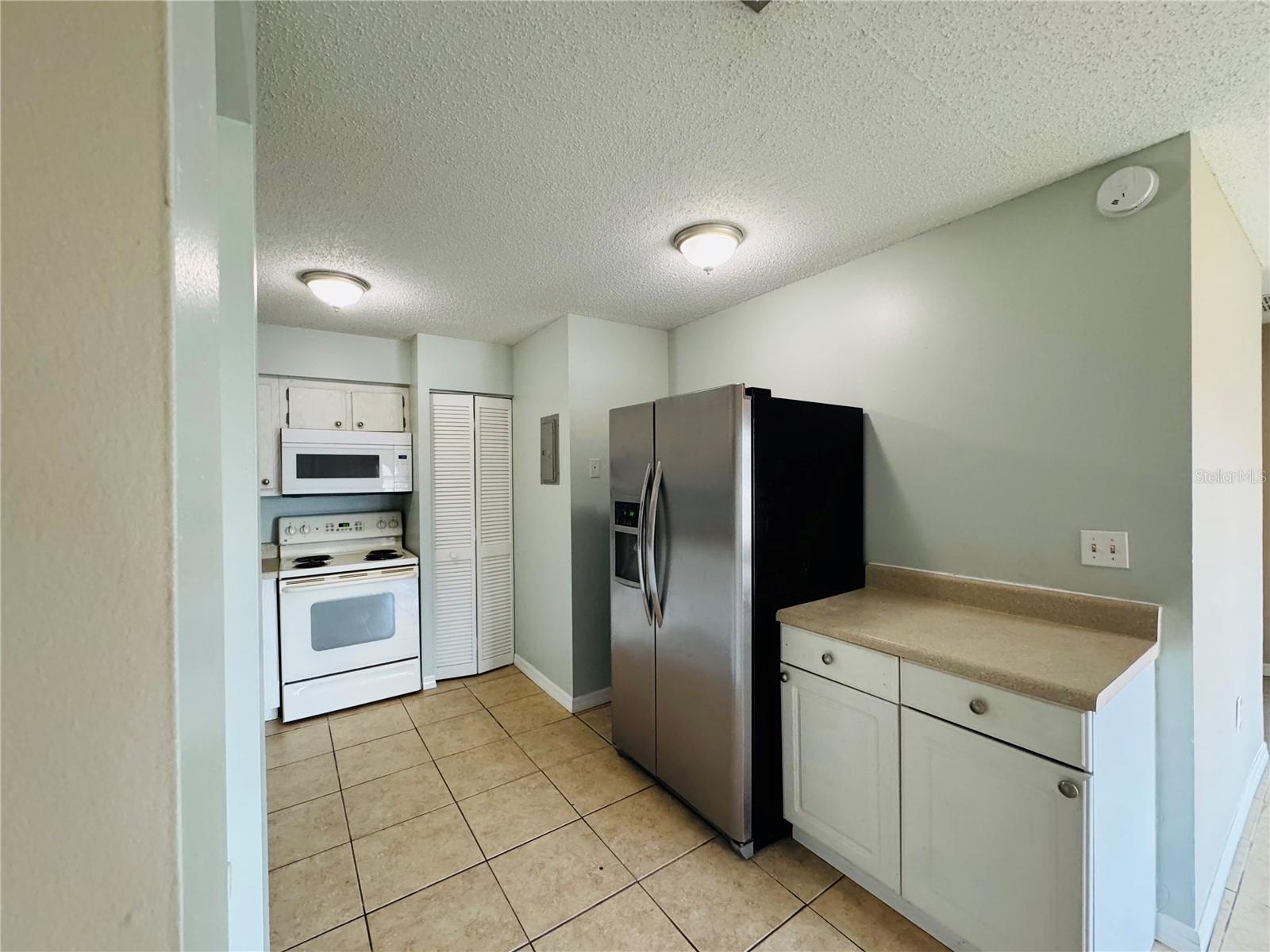 Image 5 of 25 For 21150 Gertrude Avenue 4