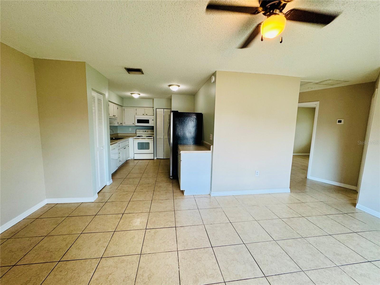 Image 9 of 25 For 21150 Gertrude Avenue 4