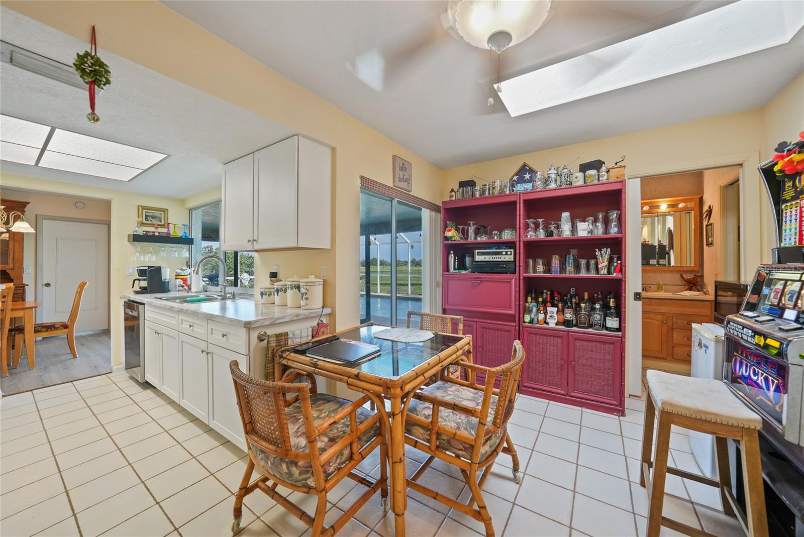 Image 12 of 39 For 8200 Sunnybreeze Road