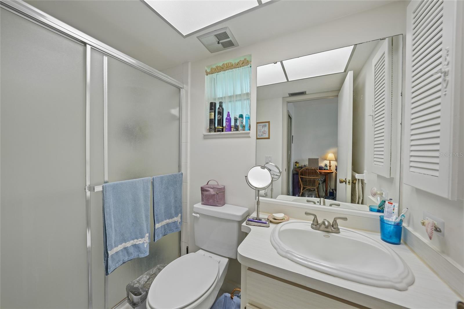 Image 16 of 39 For 8200 Sunnybreeze Road