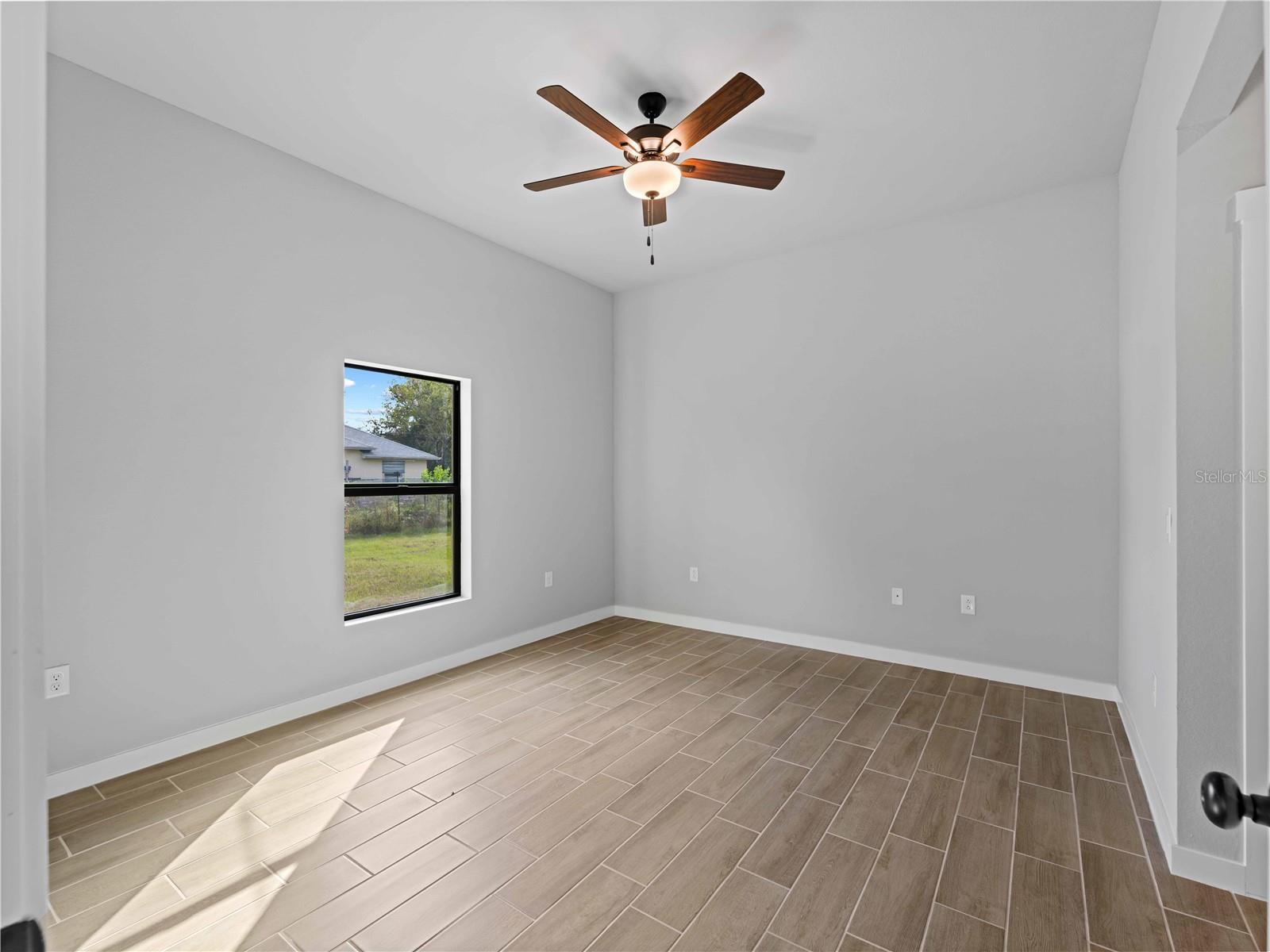 Image 22 of 28 For 1493 Narramore Street