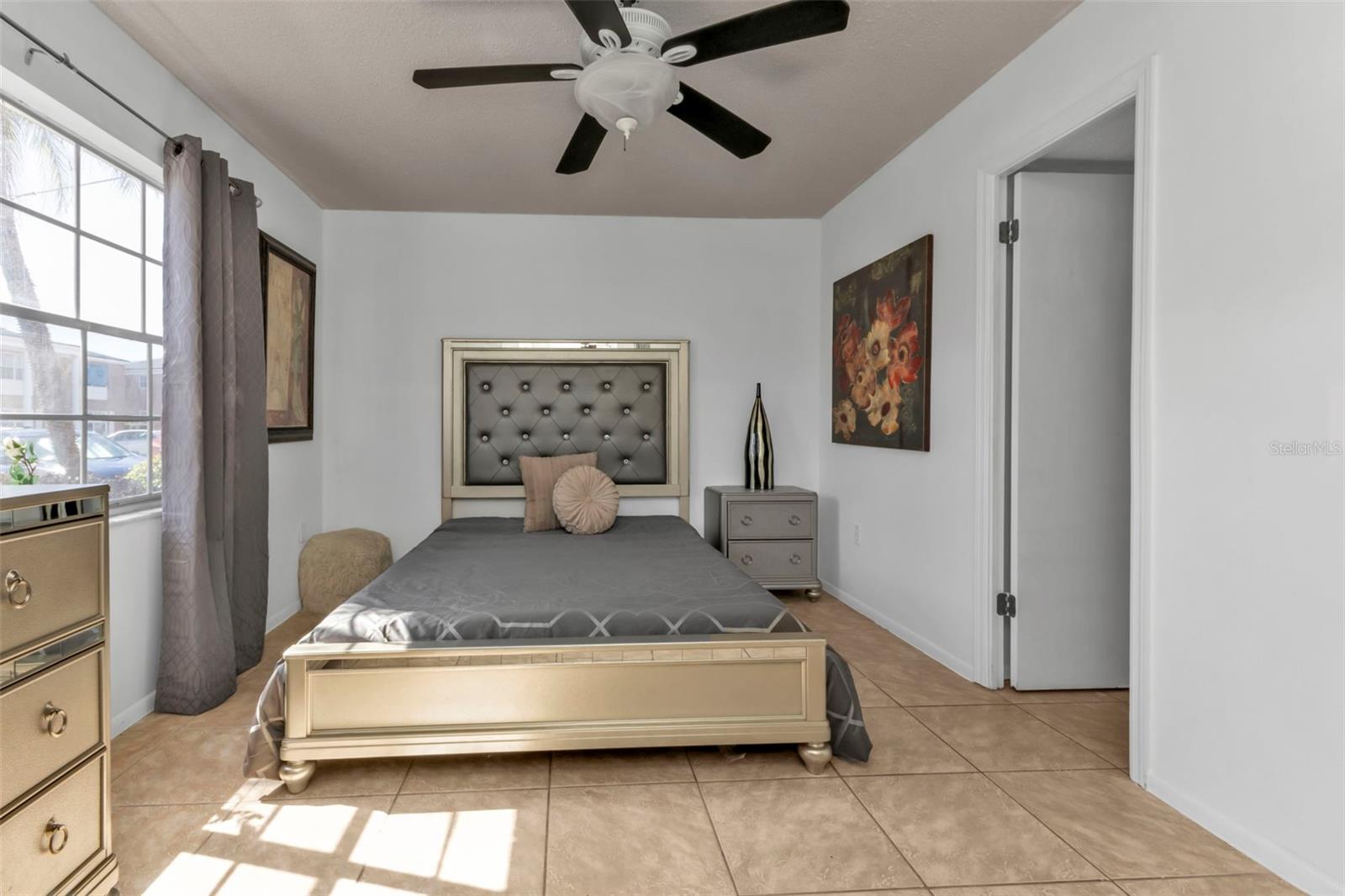 Image 15 of 35 For 4158 Tamiami Trail E5